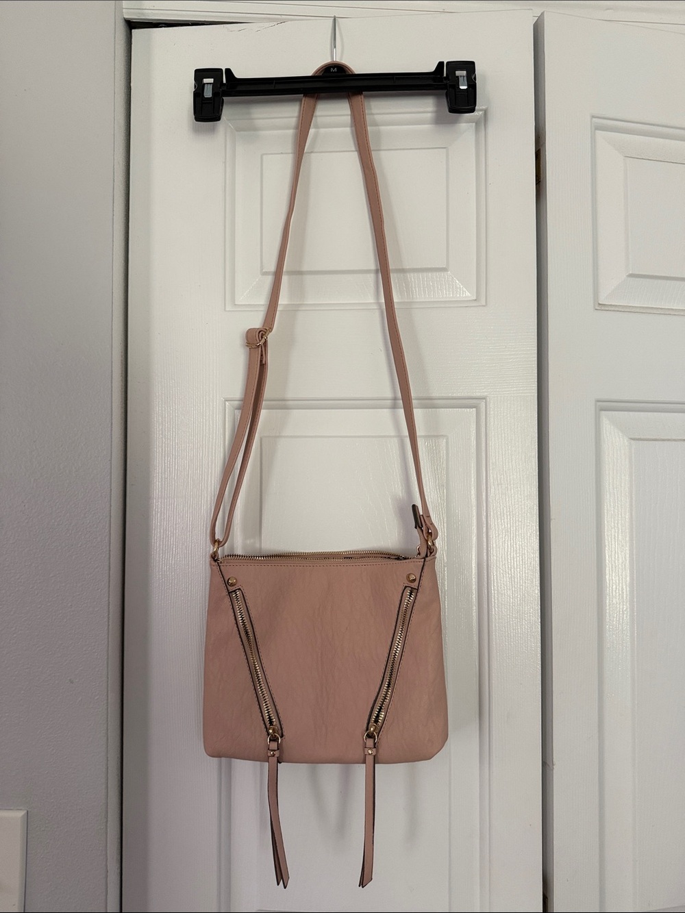 Jessica Simpson Dusty Pink Crossbody Bag with Zip Details
